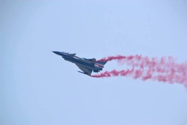 殲-10與F-16在巴基斯坦，技術(shù)比拼下的空戰(zhàn)實力對比，巴基斯坦空戰(zhàn)實力比拼，殲-10與F-16技術(shù)對決
