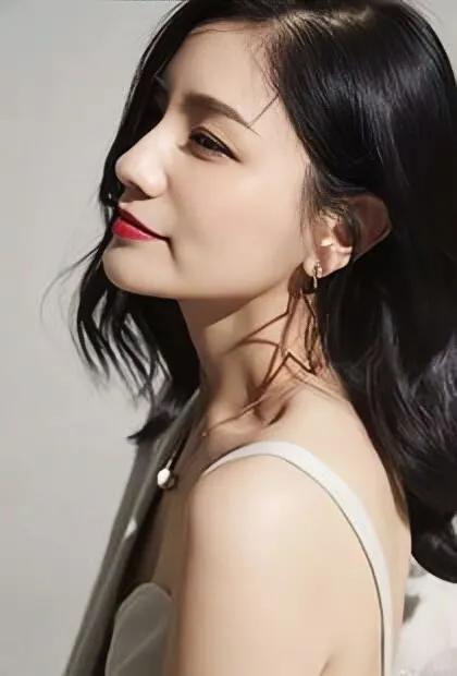 中國內(nèi)地最美女演員，璀璨星光閃耀影視界，中國內(nèi)地最美女演員璀璨奪目，影視界星光閃耀之路