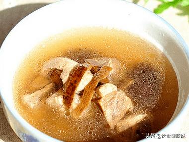 濕氣太重喝藿香正氣水，一種有效的自然療法，濕氣重，藿香正氣水的自然療法效果佳