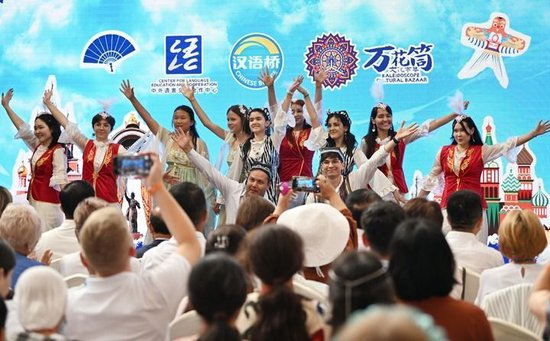 新澳門正版免費資料查詢方法與技巧，澳門正版免費資料查詢方法與技巧解析